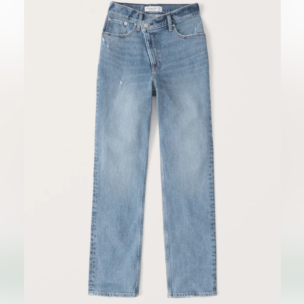 Abercrombie Ultra High Rise 90s Straight Jeans in Size 25 Short/0S